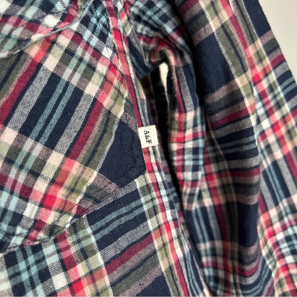 Abercrombie & Fitch Plaid Women’s Button Down Shirt - Navy and Red M - Picture 4 of 12